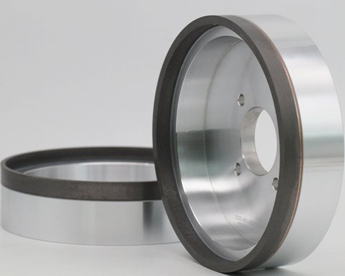 Rectificado ultrapreciso de herramientas de corte monocristalinas